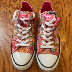Pink converse